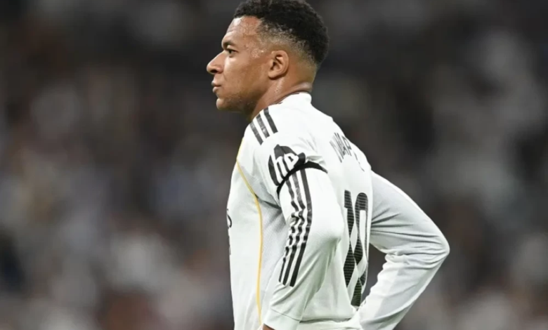 عريضة جماهيرية ضخمة تطالب برحيل مبابي عن ريال مدريد