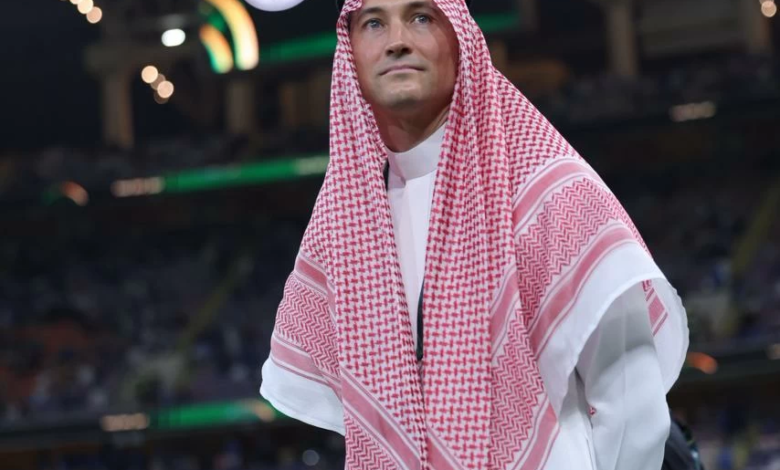 بن هاربورغ يخطف الأضواء بالزي السعودي في نهائي كأس الملك