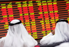 أسهم الخليج تتراجع والمؤشر السعودي يرتفع بدعم من أرامكو