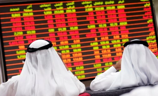 أسهم الخليج تتراجع والمؤشر السعودي يرتفع بدعم من أرامكو