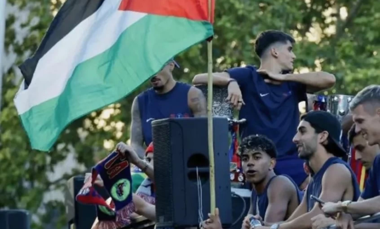 بيدرو سانشيز يدافع عن لامين يامال بعد هجوم إسرائيلي