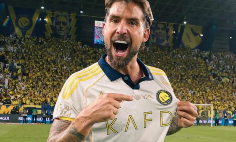 Al-Nassr extends defender Iñigo Martínez's contract until 2027