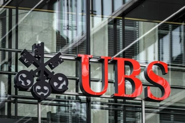 وظائف UBS: البنك السويسري يستغني عن مئات الموظفين بعد دمج كريدي سويس