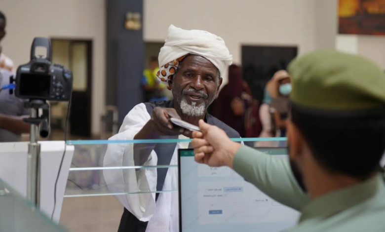 وصول أولى رحلات حجاج السودان إلى ميناء جدة الإسلامي 1445