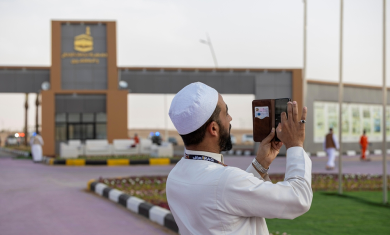 حجاج العراق: خدمات متكاملة وتكنولوجيا حديثة في رحلة الحج
