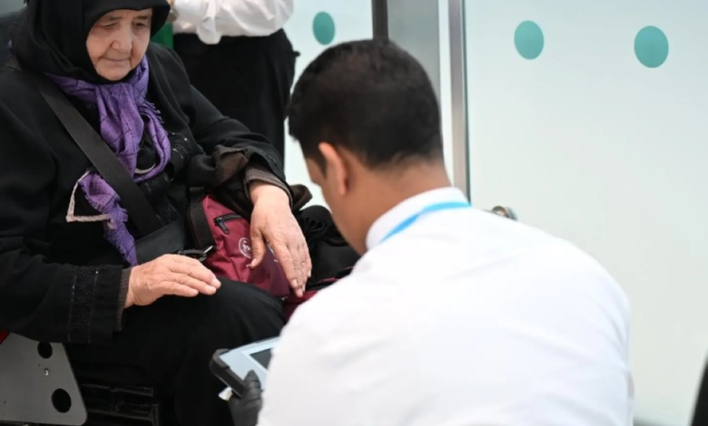 مشاهد وداع حجاج تركيا ومبادرة طريق مكة تسهل رحلتهم