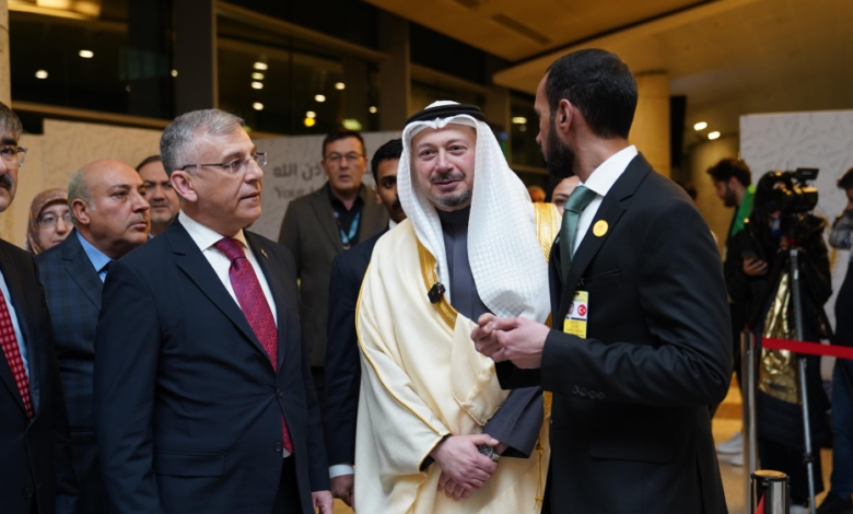 السفير السعودي يزور صالة طريق مكة في مطار أنقرة الدولي