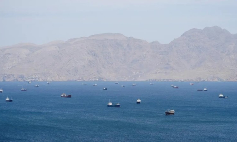 Hormuz Strait Crisis: 1,500 ships stranded threaten the global economy