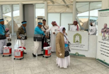 خدمات الحج: توزيع آلاف المطبوعات الإرشادية بالمدينة المنورة