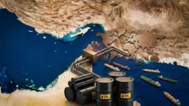 The closure of the Strait of Hormuz threatens to raise oil prices by $20, according to a US warning