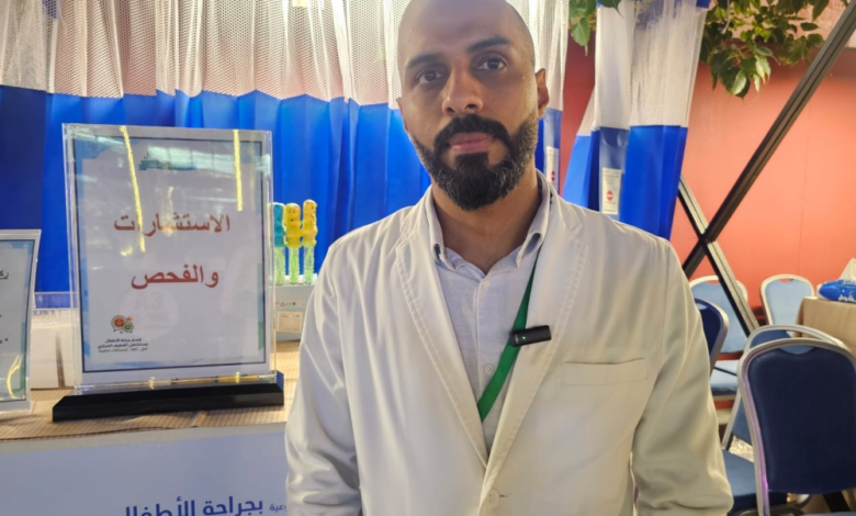 الخصية المعلقة عند الأطفال: الأسباب وأهمية التدخل الجراحي المبكر