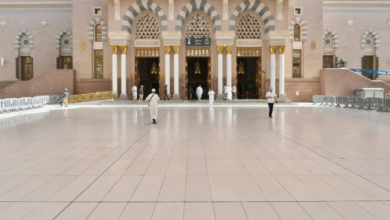 تبريد ساحات المسجد النبوي: مظلات عملاقة ورخام نادر