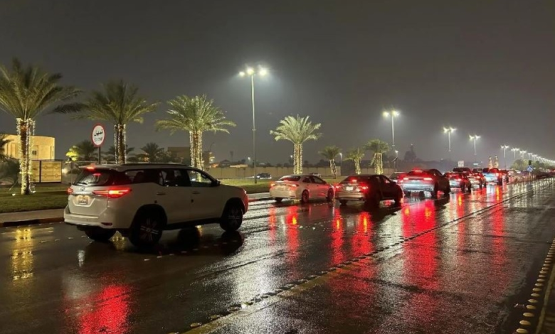 طقس مكة المكرمة: إنذار أصفر وأمطار ورياح نشطة بـ 4 محافظات