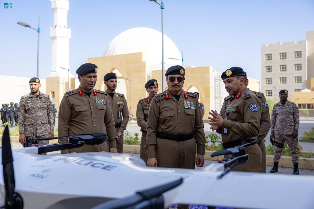 مدير الأمن العام يتفقد قوات أمن الحج - واس