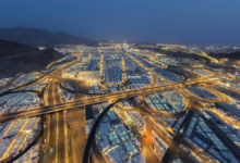 شركة كدانة تستكمل تطوير المشاعر المقدسة بـ 298 لوحة كهربائية