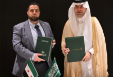 Al-Haqil discusses housing cooperation with his Syrian counterpart in Baku