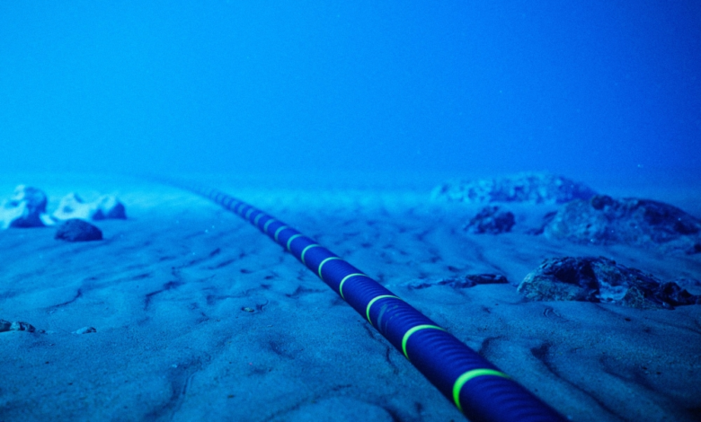 Iran threatens undersea cables in the Strait of Hormuz: The repercussions
