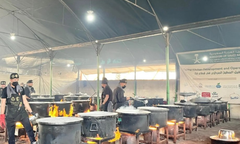 Saudi aid to Gaza: 25,000 hot meals distributed