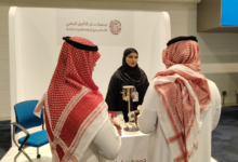 تحديات توظيف الصم في سوق العمل: فجوة ما بعد التعيين