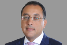 وصول رئيس الوزراء المصري إلى جدة: دلالات وأبعاد الزيارة