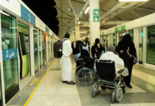 توافد ضيوف الرحمن إلى عرفات لأداء ركن الحج الأعظم