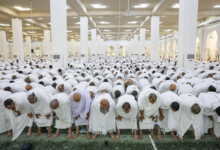 Pilgrims at the Namira Mosque: Prayer and devotion on the Day of Arafah
