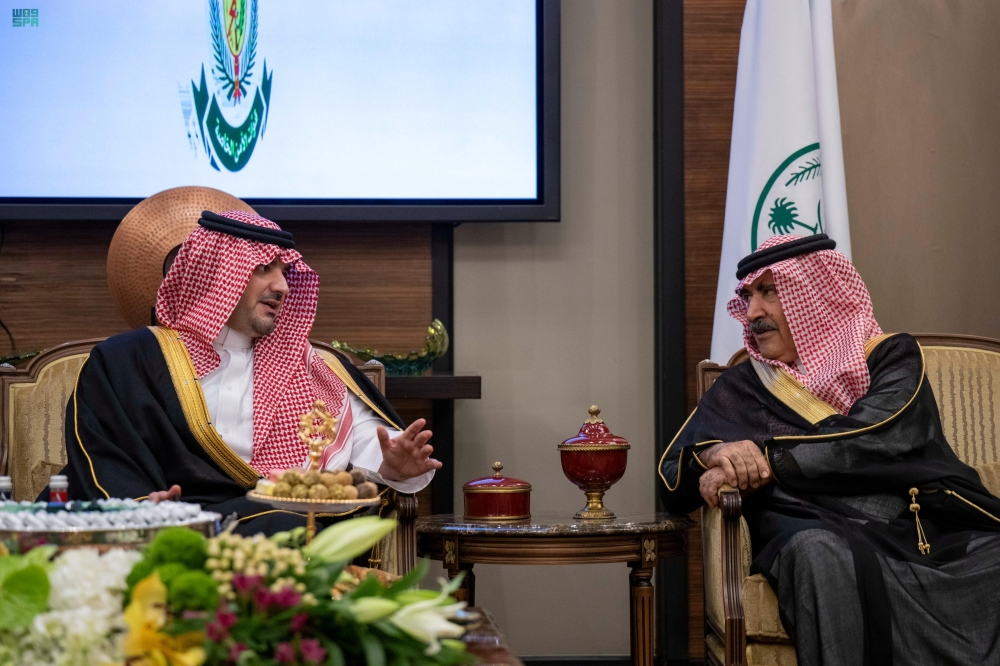 الأمير عبدالعزيز بن سعود وزير الداخلية يتفقد قوات الأمن الخاصة - واس