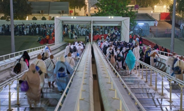 قطار المشاعر: تفويج 290 ألف حاج من عرفات لمزدلفة بنجاح