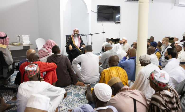 ضيوف خادم الحرمين: إرشاد ديني مكثف في مشعر منى لعام 1445هـ