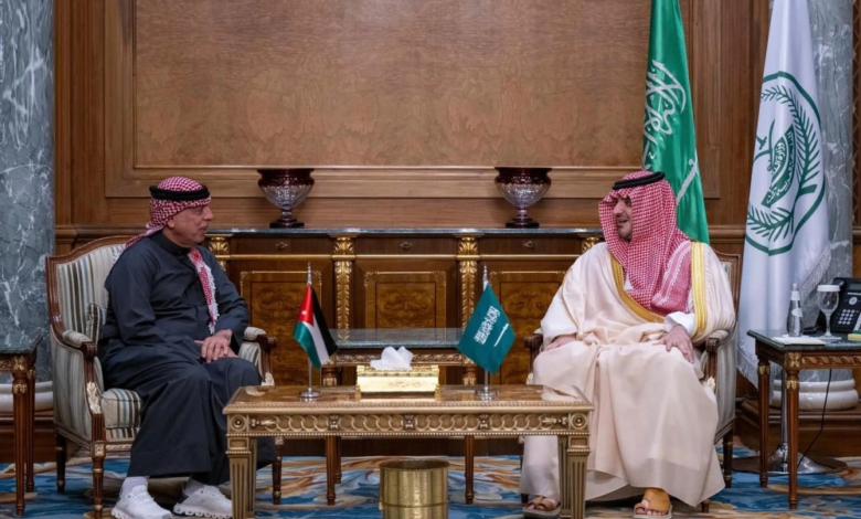 وزيرا داخلية السعودية والأردن يبحثان تعزيز التعاون الأمني