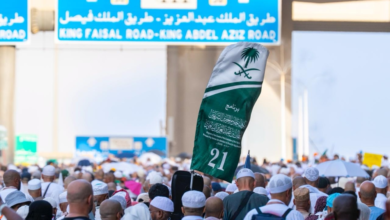 ضيوف خادم الحرمين يغادرون منى بعد رمي الجمرات بنجاح