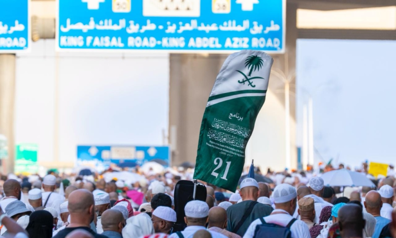 Guests of the Custodian of the Two Holy Mosques leave Mina after successfully completing the stoning ritual