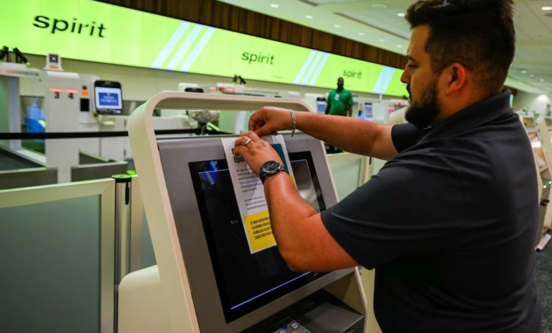 انهيار سبيريت للطيران: أسباب وتداعيات الأزمة الاقتصادية