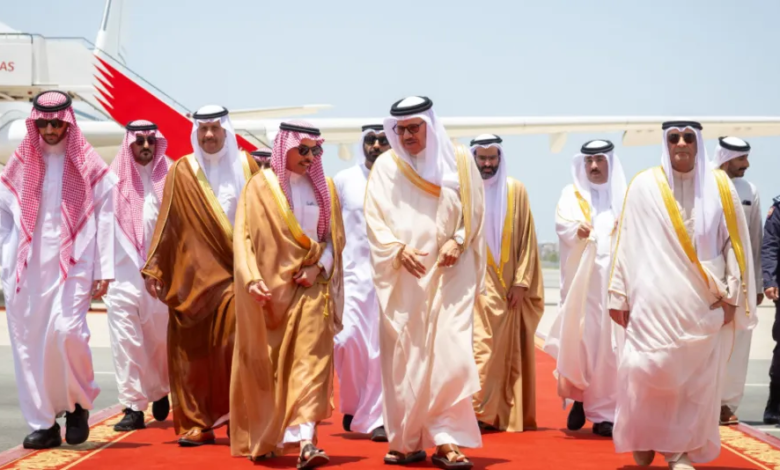وزير الخارجية السعودي في البحرين لحضور الاجتماع الوزاري الخليجي