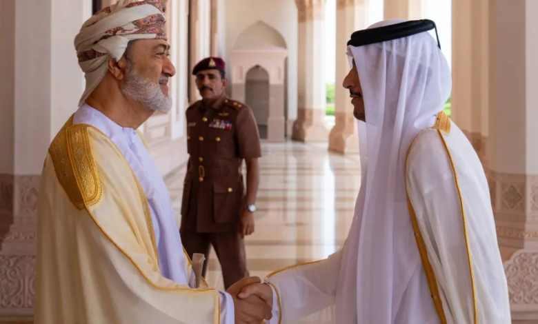 مباحثات عمانية قطرية: تنسيق استراتيجي لأمن مضيق هرمز