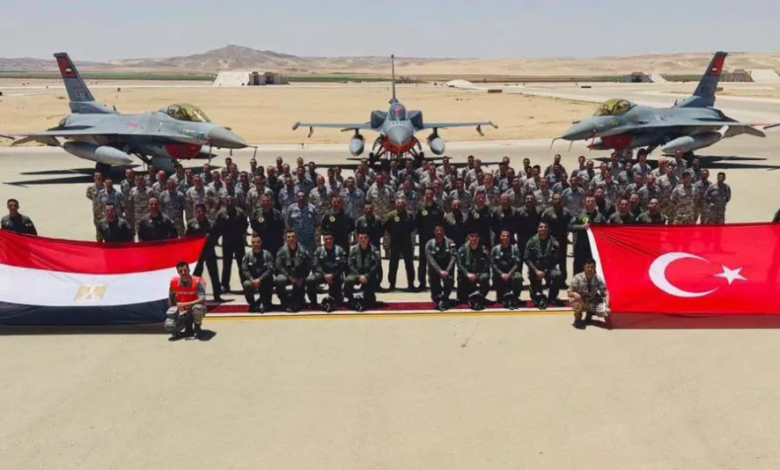 التعاون الدفاعي بين مصر وتركيا: تحالف استراتيجي جديد