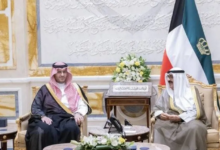 أمير الكويت يستقبل الأمير تركي بن محمد لبحث العلاقات الأخوية