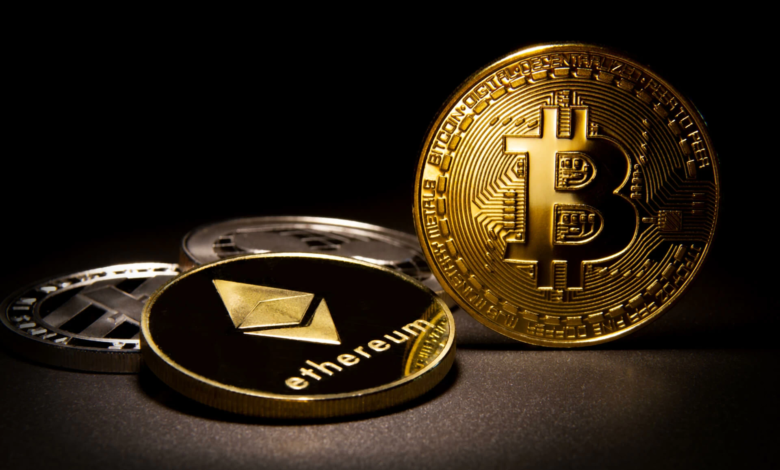 تراجع العملات المشفرة | أسباب هبوط بيتكوين دون 70 ألف دولار