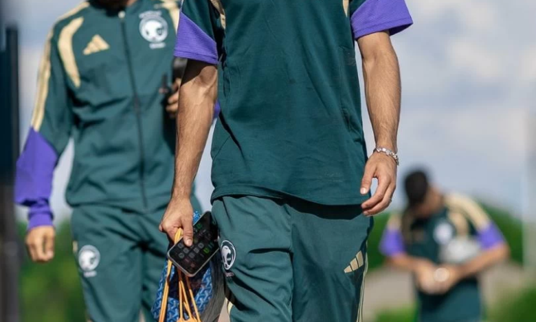 محمد أبو الشامات: رهان دونيس الجديد في رحلة المنتخب السعودي لمونديال 2026