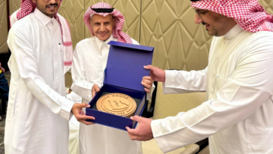 النصر يكرم فهد المشيقح بدرع وهدية في ليلة الوفاء