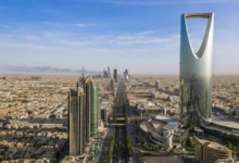 رسوم رخصة عمل حاملي الإقامة المميزة 100 ريال عبر منصة قوى