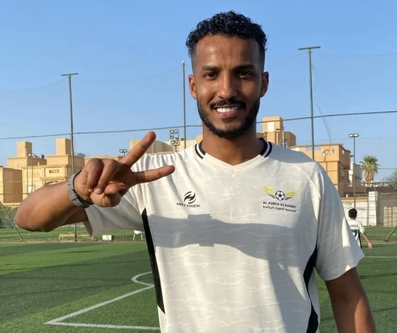 هزازي يتوقع فوز الأخضر: هل يكرر المنتخب السعودي والأوروغواي سيناريو مفاجئ؟