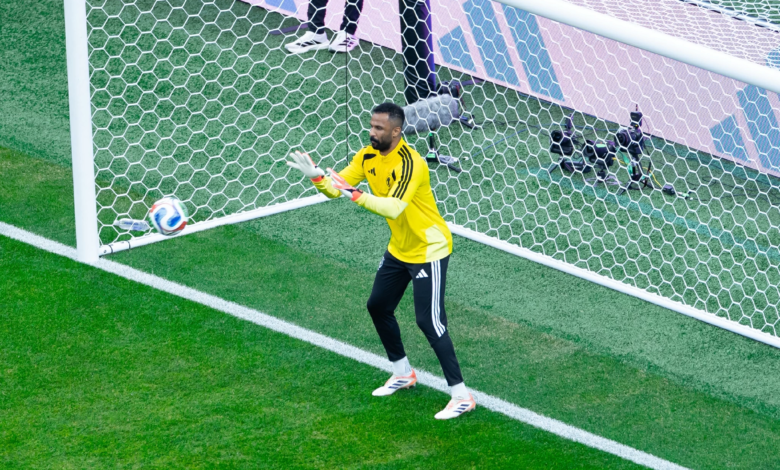 محمد العويس: حارس السعودية الذي أذهل العالم في مونديال 2022