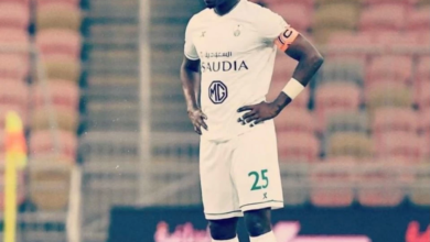 اعتزال معتز هوساوي: نهاية مسيرة صخرة دفاع الأهلي والمنتخب