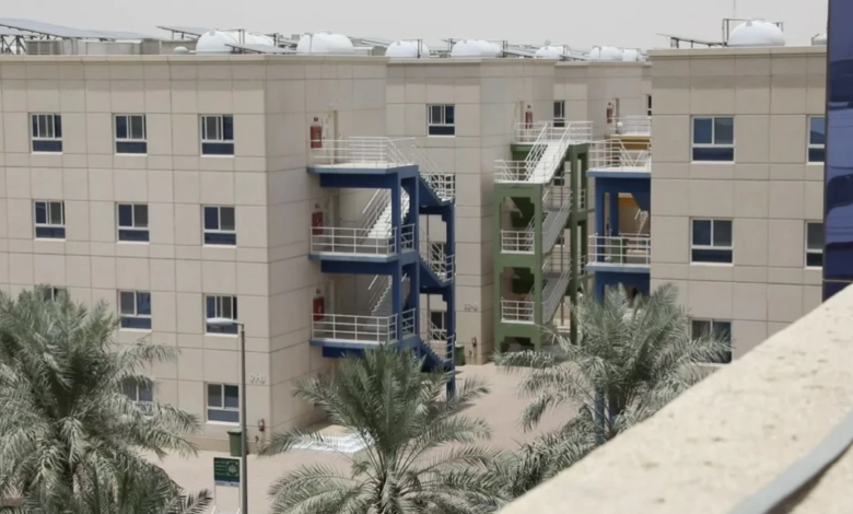 قوى: رخصة السكن الجماعي إلزامية للمنشآت لـ 20 عاملاً فأكثر