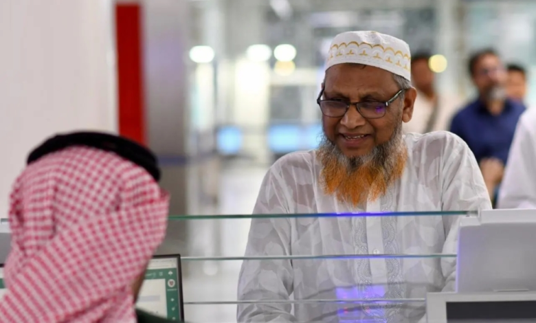 Passport services for pilgrims: Facilitating procedures for 1.5 million pilgrims with modern technologies
