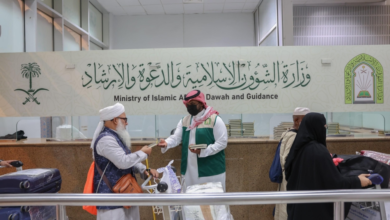 A gift from the Custodian of the Two Holy Mosques: Distributing copies of the Quran to pilgrims in Jeddah