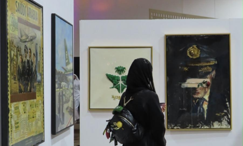 طالبات بجامعة أم القرى يبدعن في معرض فني مستوحى من الطيران
