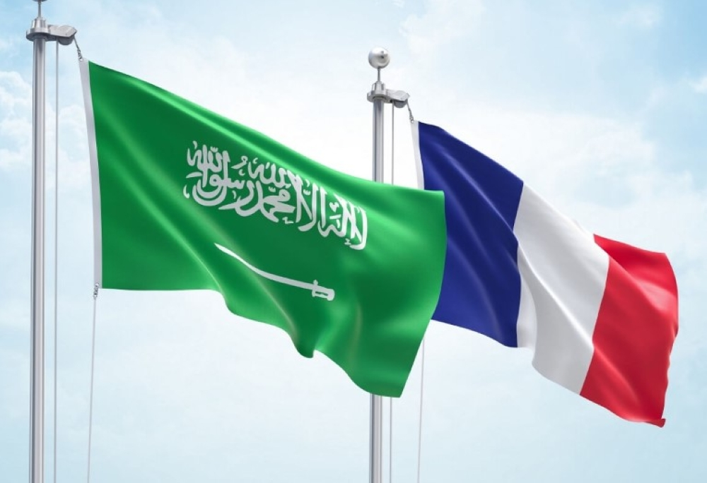 لقاء يستعرض العلاقات السعودية الفرنسية في الرياض