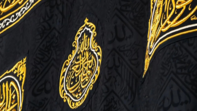 تغيير كسوة الكعبة: مشاهد إيمانية وتاريخ عريق في الحرم المكي